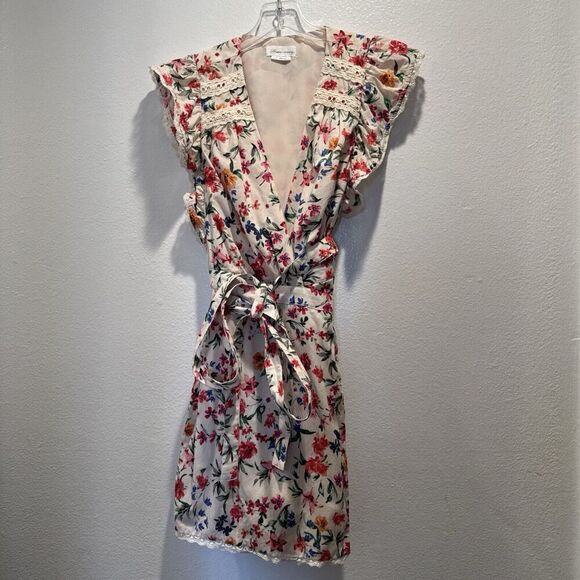 Lovers + Friends Size Small Jill Floral Print Wrap Mini Dress Crochet Trim READ - Picture 1 of 11